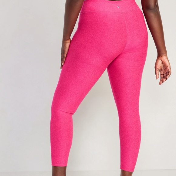 - NWT OLD NAVY Extra High-Waisted Cloud+ 7/8 Leggings: Color: Berry Fine L… - Picture 6 of 7